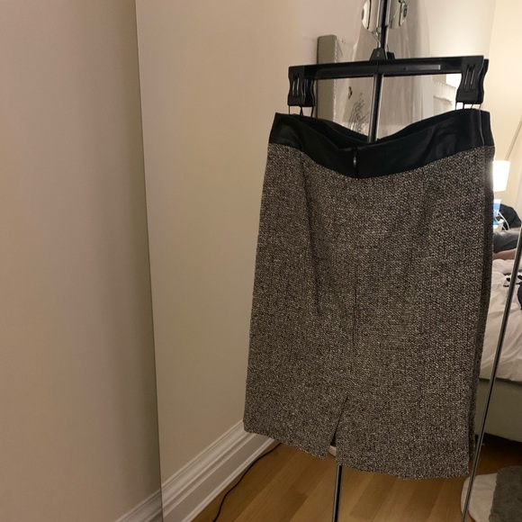 Hugo Boss Tweed Skirt Brown - Picture 2 of 4